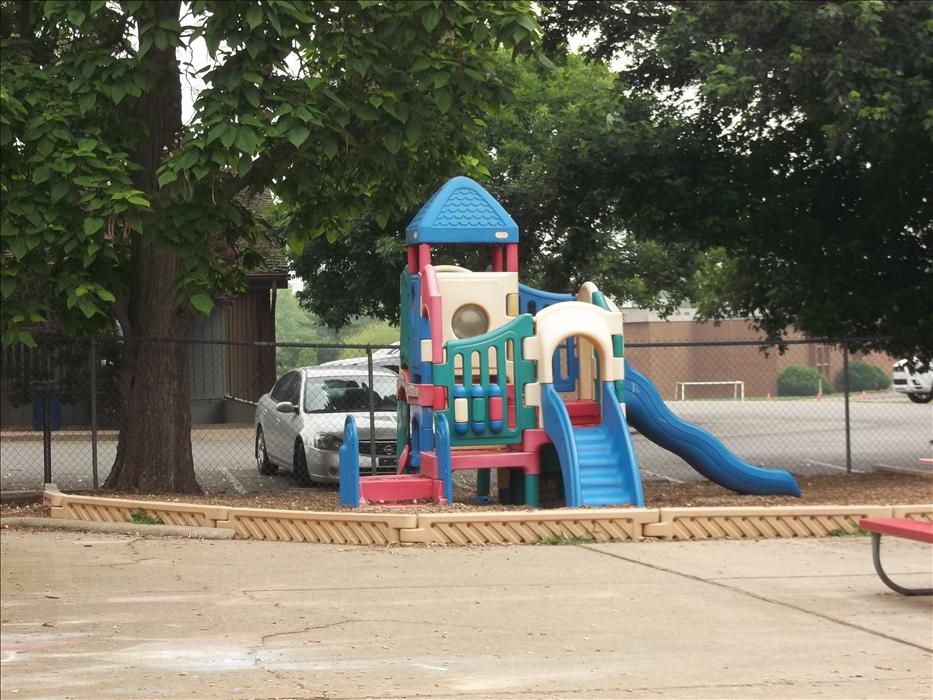 Herr Lane KinderCare Louisville, KY CareLuLu